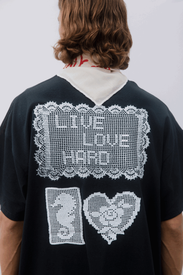 HARDCLO - CROCHETED DOILIES PATTERN T-SHIRT BLACK