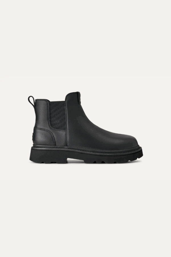 UGG - CHELSEA LUG LEATHER BOOT IN BLACK