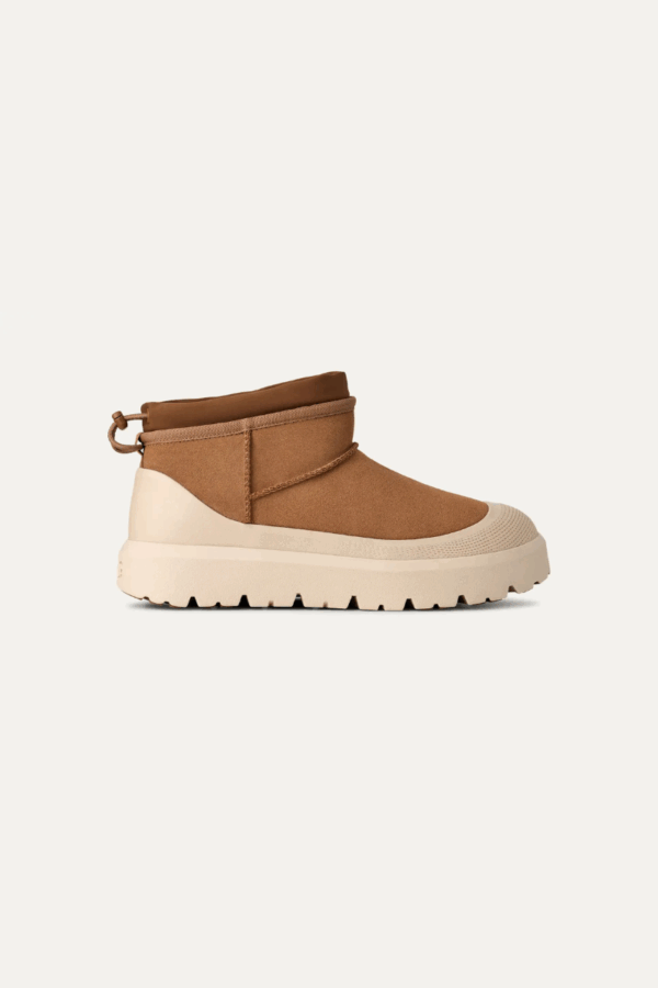 UGG - CLASSIC ULTRA MINI WEATHER HYBRID BOOT IN CHESTNUT