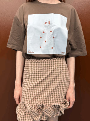 MILKWHITE - T-SHIRT WITH CAKE PRINT