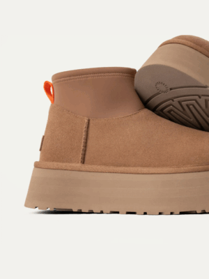 UGG - CLASSIC MINI DIPPER BOOT IN CHESTNUT - Image 4