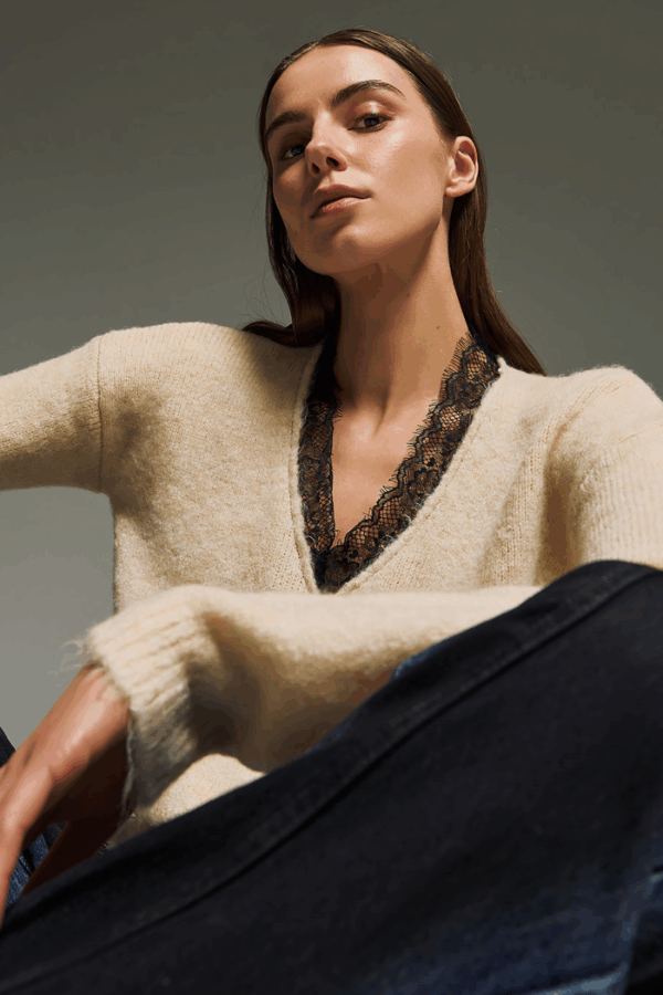TAILOR MADE - V NECK LACE KNIT SWEATER OFF WHITE